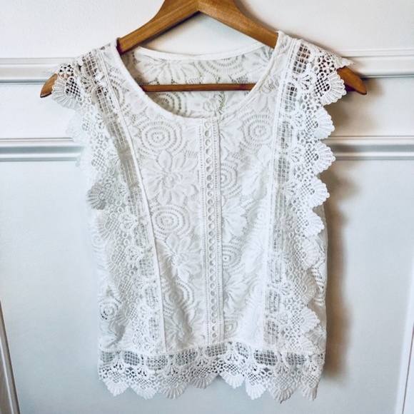 Beautiful White Lace Top - NEW - Picture 2 of 7